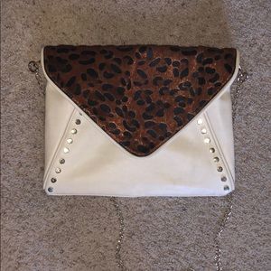 Envelope clutch